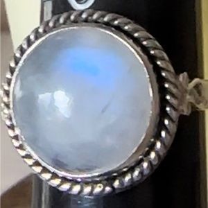 Natural Rainbow Moonstone Ring- 925 Sterling Silver Ring- size 7 guc
